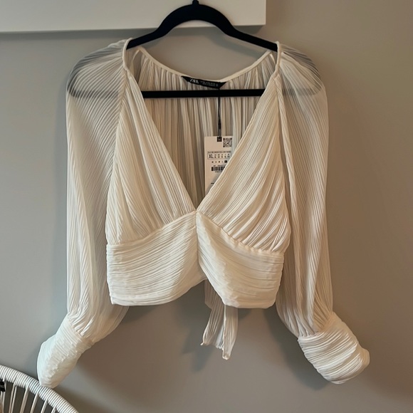 Zara blouse - Picture 1 of 4